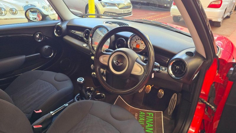 MINI HATCH COOPER