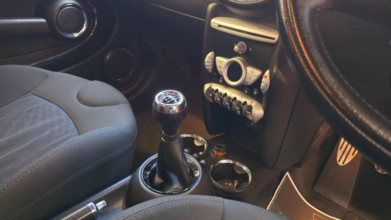 MINI HATCH COOPER