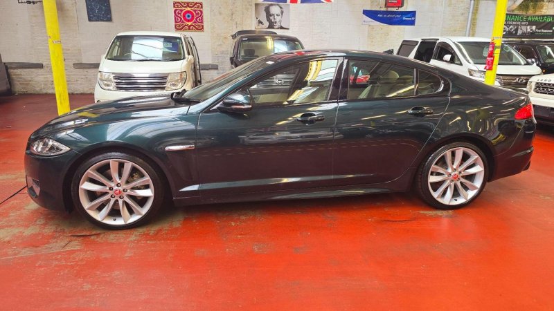 JAGUAR XF