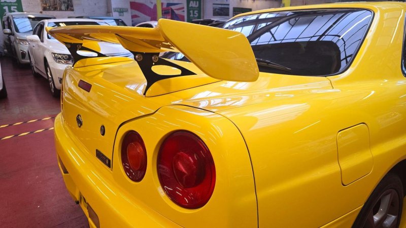 NISSAN SKYLINE