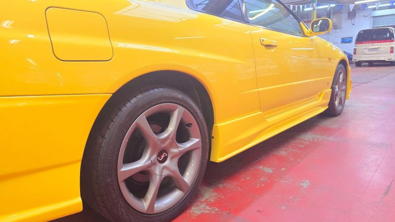 NISSAN SKYLINE