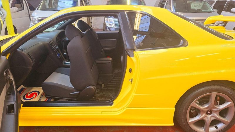 NISSAN SKYLINE