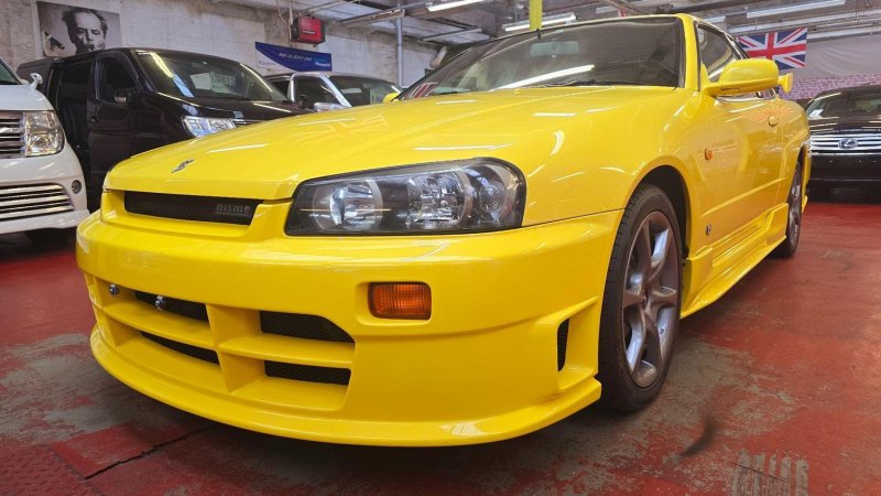 NISSAN SKYLINE