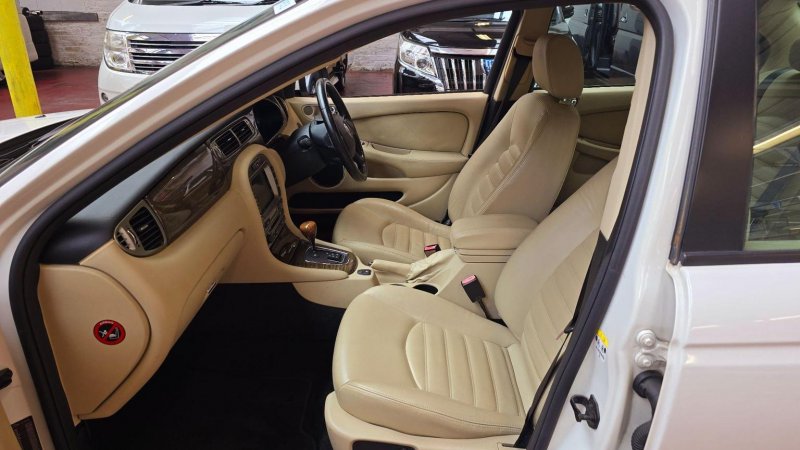 JAGUAR X-TYPE