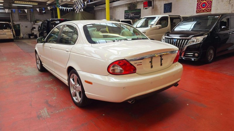 JAGUAR X-TYPE