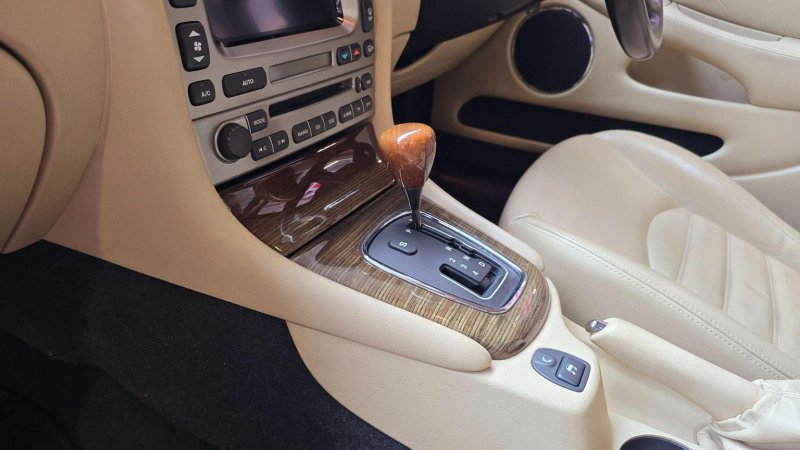 JAGUAR X-TYPE