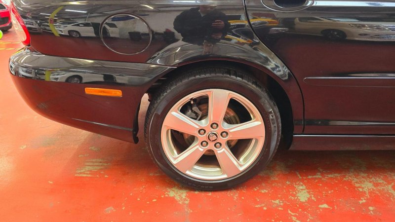 JAGUAR X-TYPE