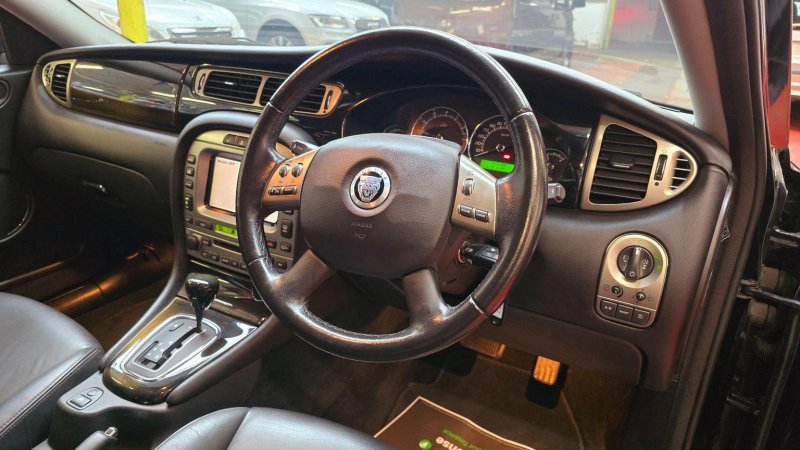 JAGUAR X-TYPE