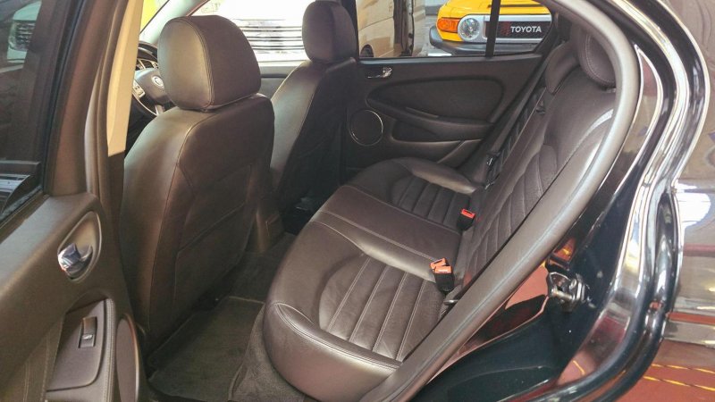 JAGUAR X-TYPE