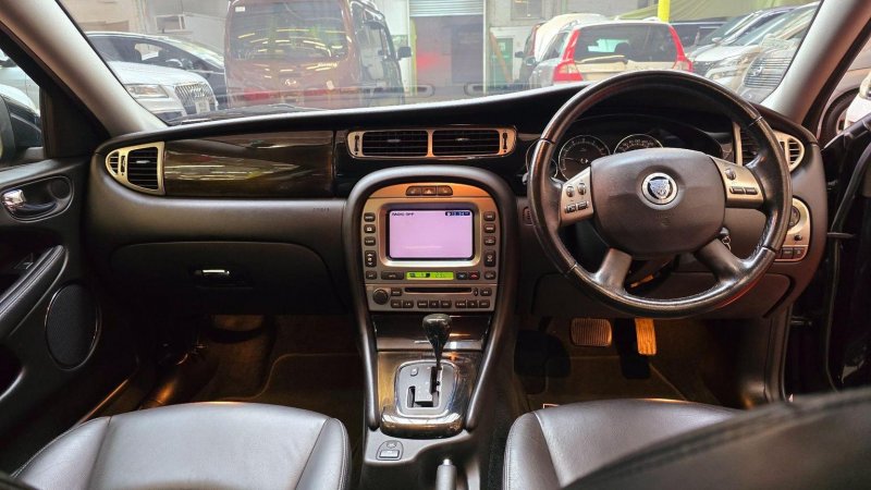JAGUAR X-TYPE