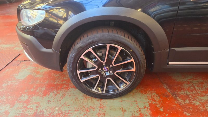 VOLVO XC70