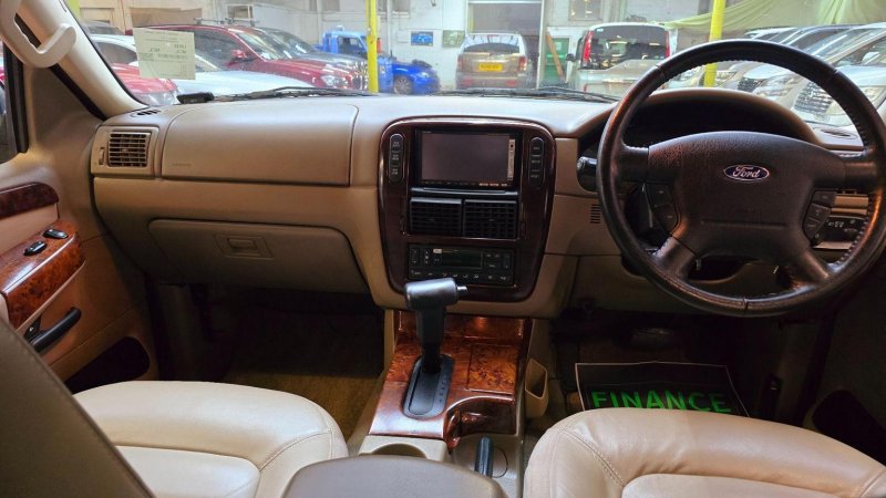 FORD EXPLORER