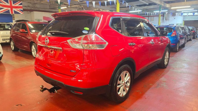 NISSAN X-TRAIL