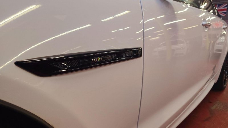 JAGUAR XJR