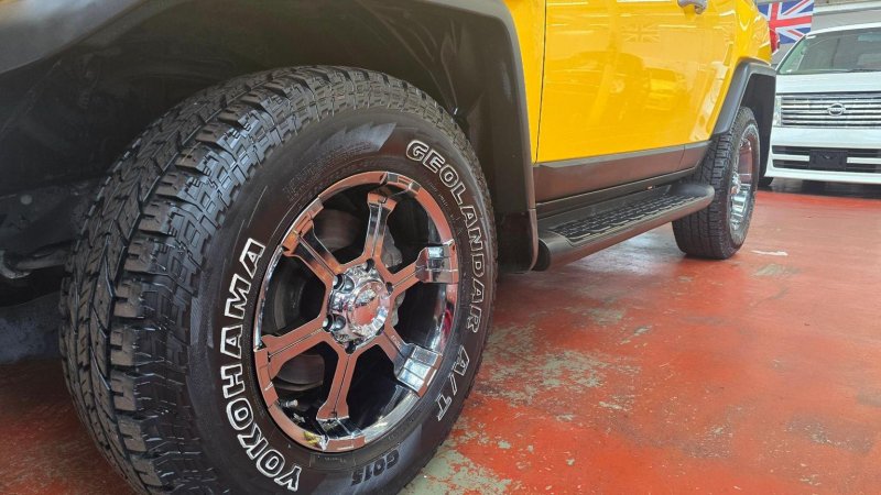 TOYOTA FJ CRUISER