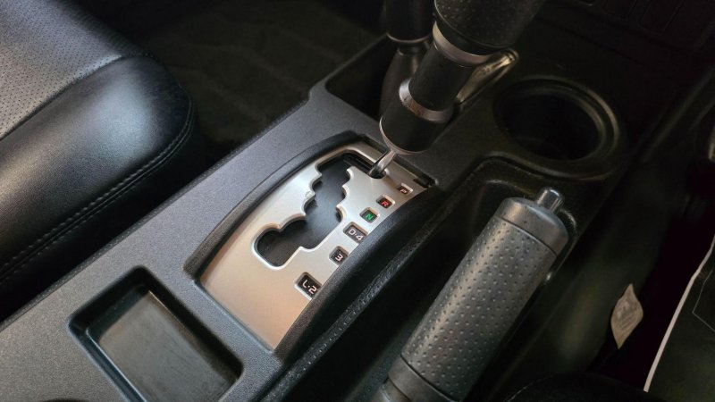 TOYOTA FJ CRUISER