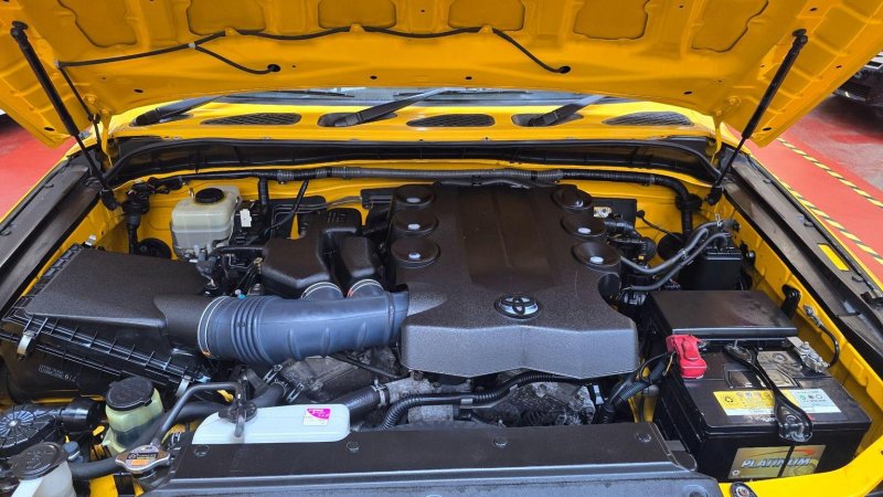 TOYOTA FJ CRUISER