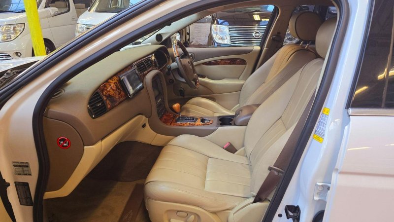 JAGUAR S-TYPE