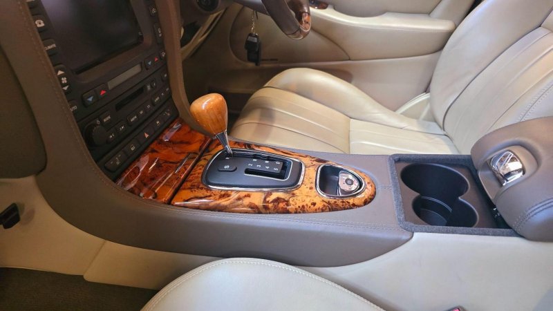 JAGUAR S-TYPE