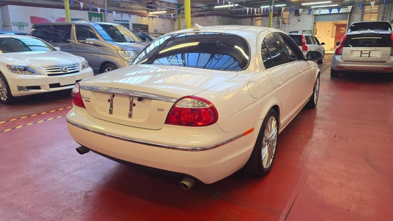JAGUAR S-TYPE