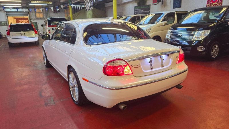 JAGUAR S-TYPE