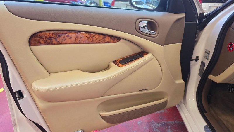 JAGUAR S-TYPE