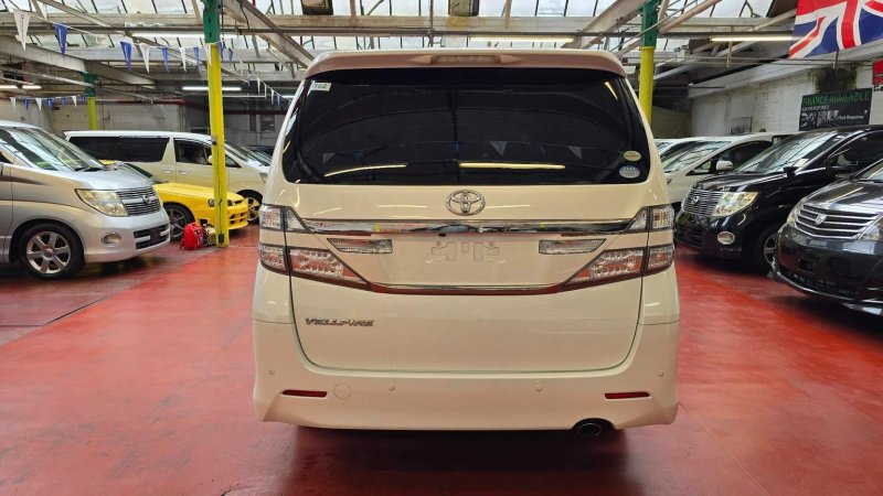 TOYOTA VELLFIRE