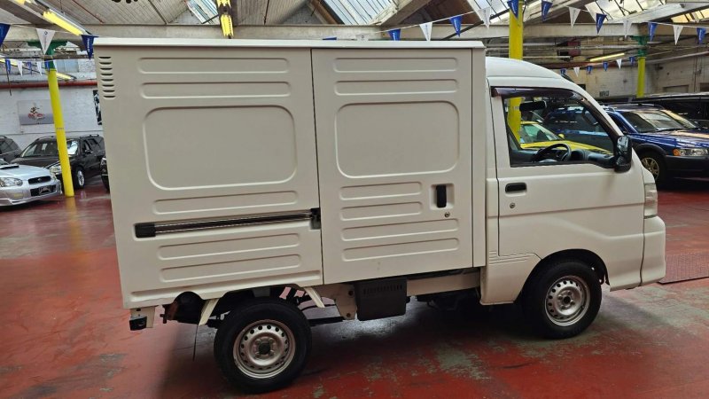 SUBARU SAMBAR