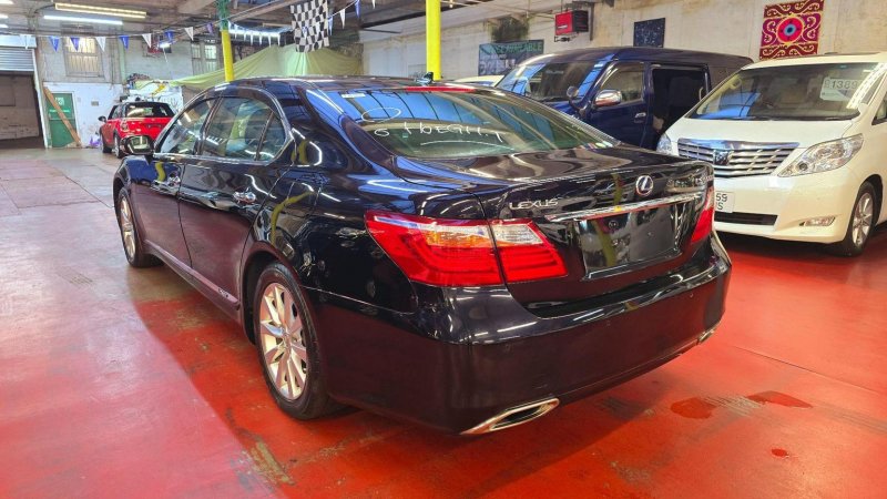 LEXUS LS