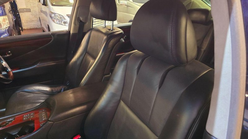 LEXUS LS