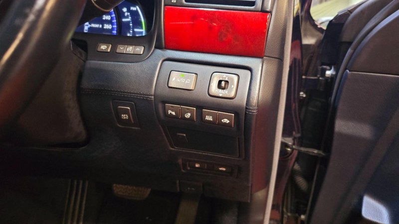 LEXUS LS