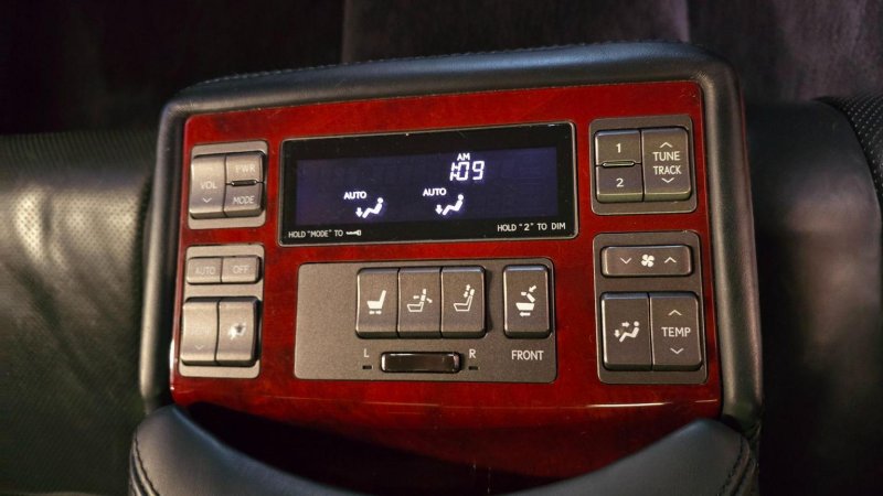 LEXUS LS