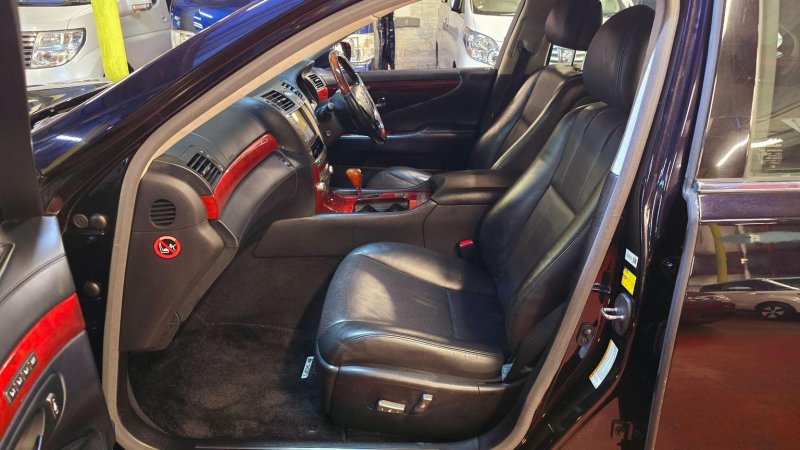 LEXUS LS