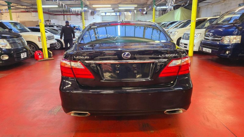 LEXUS LS