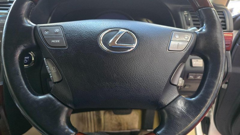 LEXUS LS