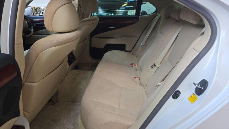 LEXUS LS