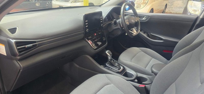 HYUNDAI IONIQ
