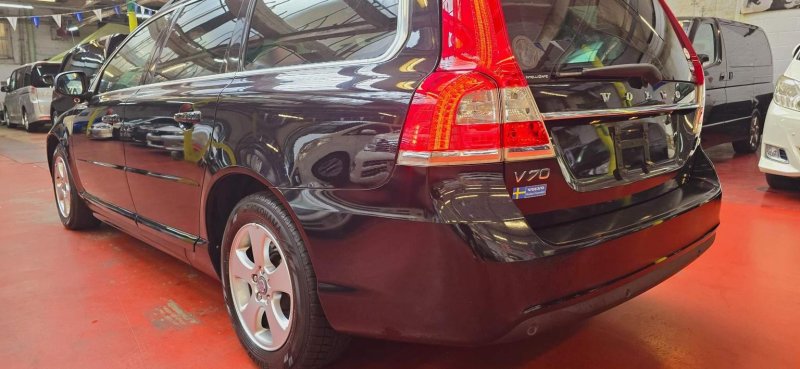 VOLVO V70