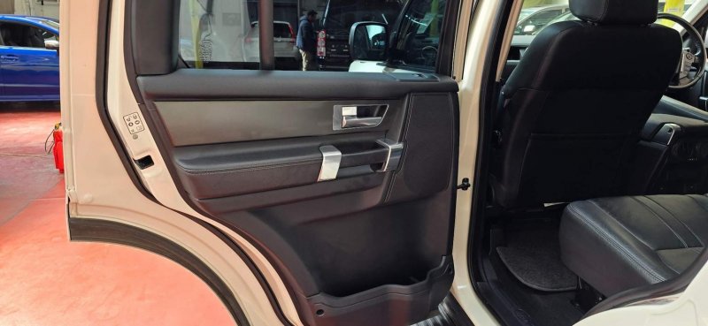 LAND ROVER DISCOVERY 4