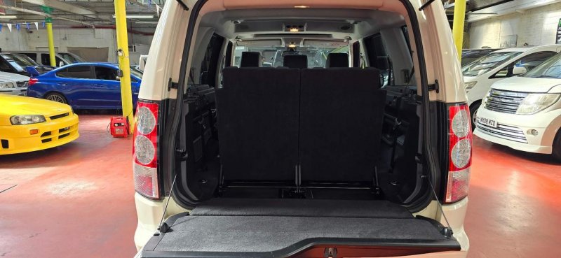 LAND ROVER DISCOVERY 4