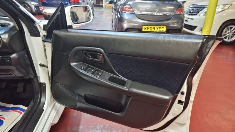 SUBARU IMPREZA