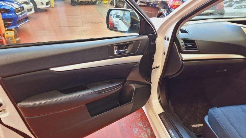 SUBARU OUTBACK