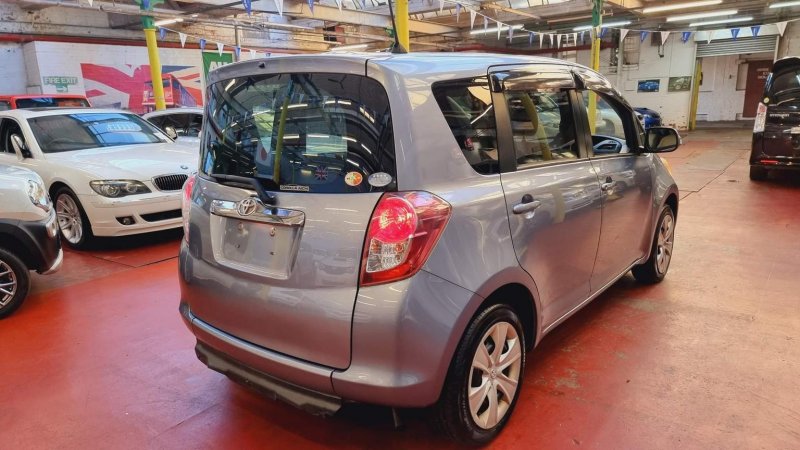 TOYOTA YARIS VERSO