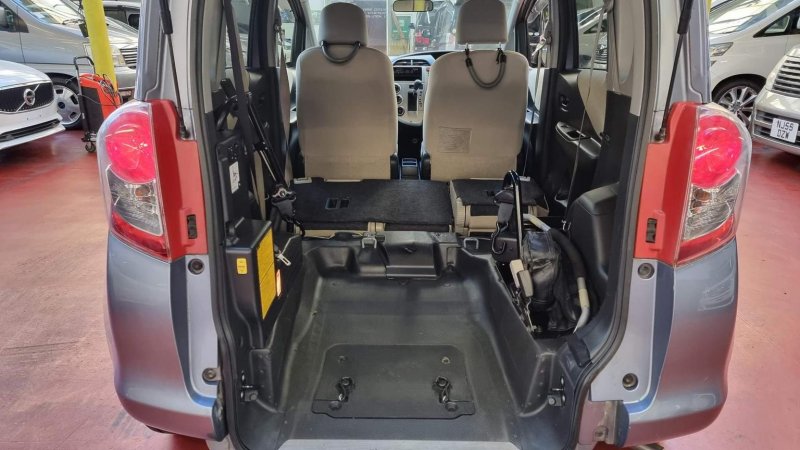 TOYOTA YARIS VERSO