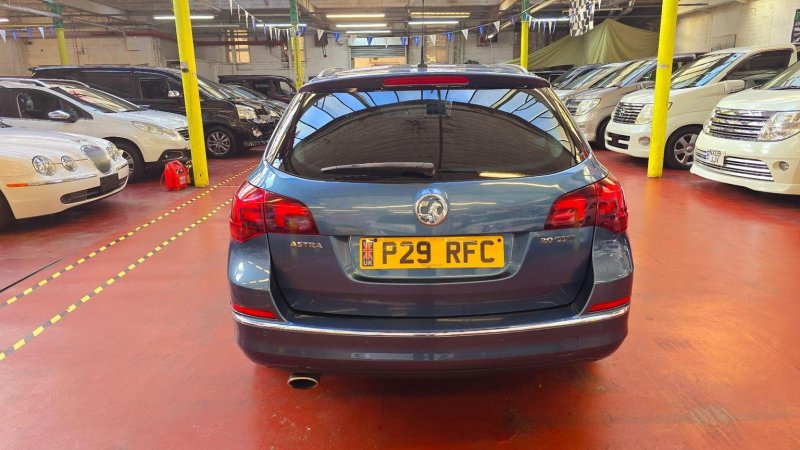 VAUXHALL ASTRA