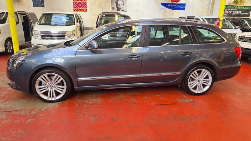 SKODA SUPERB