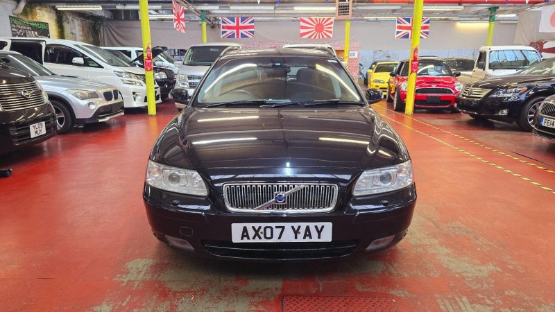 VOLVO V70
