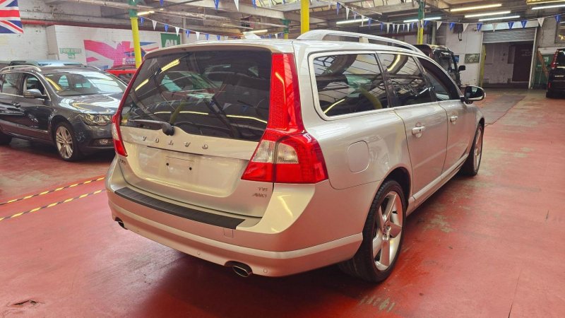VOLVO V70