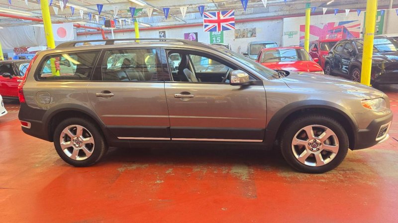 VOLVO XC70