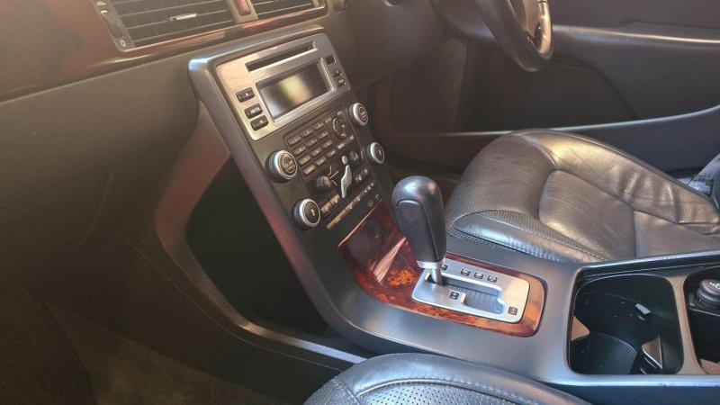 VOLVO XC70